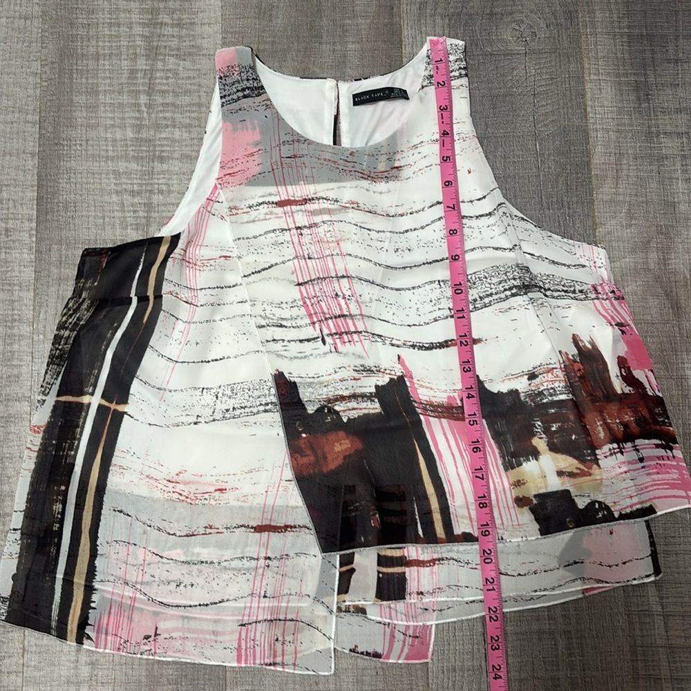 Abstract Print Sleeveless Top - Picture 8 of 8